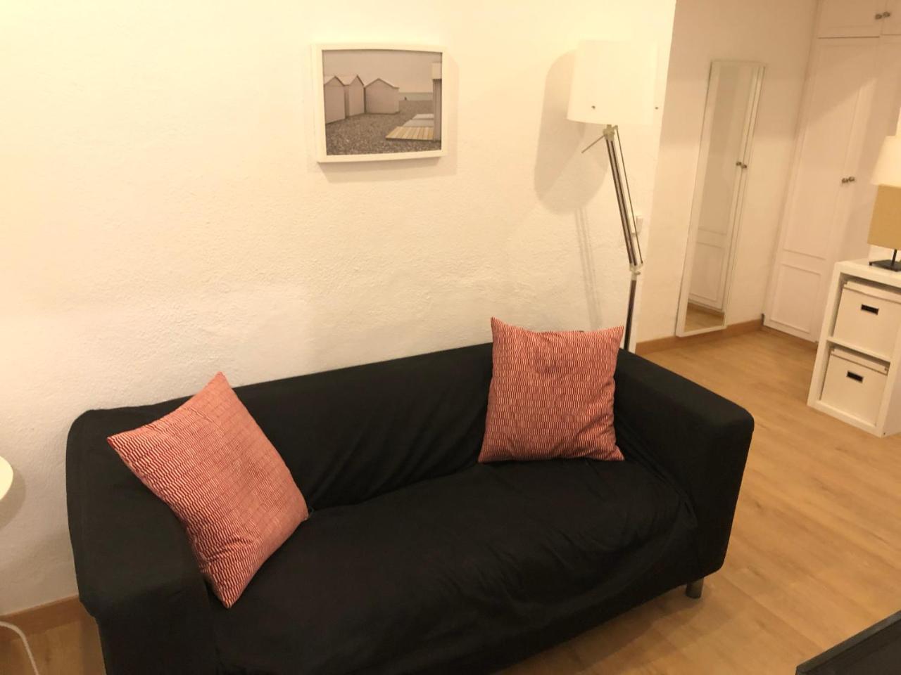New! In Sarria Near Metro Appartement
